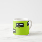 Kameraanhangwagens op groen espresso kop (Voorkant rechts)