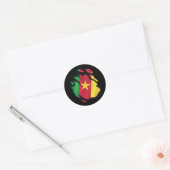 Kameroen verscheurde vlag ronde sticker (Envelop)