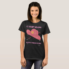 Kampeer langzaam slapen onder sterren Kampeerterug T-shirt