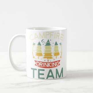 Kampeerdrankteam Rv-campingliefhebber Mannen Kamp Koffiemok