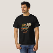 Kampeeruitrusting voor micro camper avontuur t-shirt (Voorkant volledig)