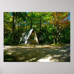 Kamperen in een A-Frame hut Poster