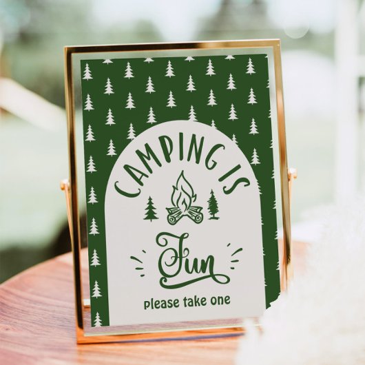 Kamperen is leuk Een gelukkige camper Poster