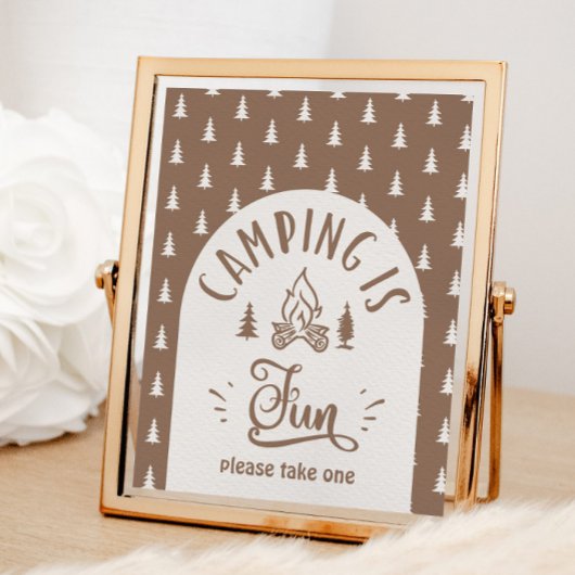 Kamperen is leuk Een gelukkige camper Poster