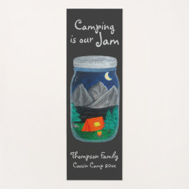 Kamperen is Onze Jam Tent en bergen in Jar Yogamat