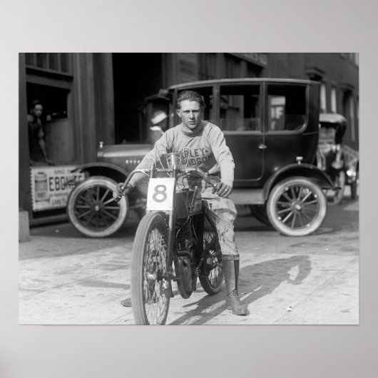 Kampioensmotorcoureur, 1922. Oude foto Poster (Voorkant)