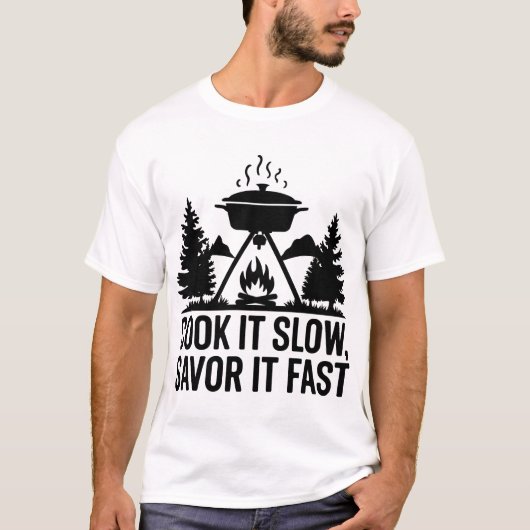 Kampvuur kookpot Mountain Wilderness Art T-shirt (Voorkant)