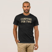 Kampvuur voor twee kampeerders t-shirt (Voorkant volledig)
