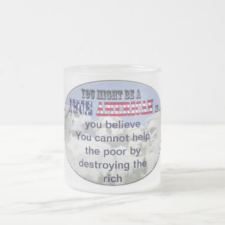 kan de armen niet helpen door de rijken te verniet matglas koffiemok