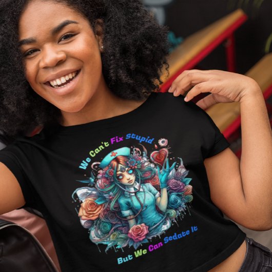 Kan dom niet oplossen: de etherische verpleegster t-shirt