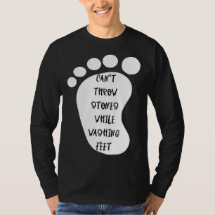 Kan geen stenen gooien tijdens het wassen van voet t-shirt