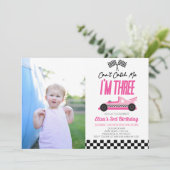 Kan me niet vangen Roze Race Auto 3e Verjaardagsfe Kaart (Staand voorkant)