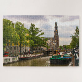 Kanaal en oude kerk in Amsterdam, Nederland Legpuzzel