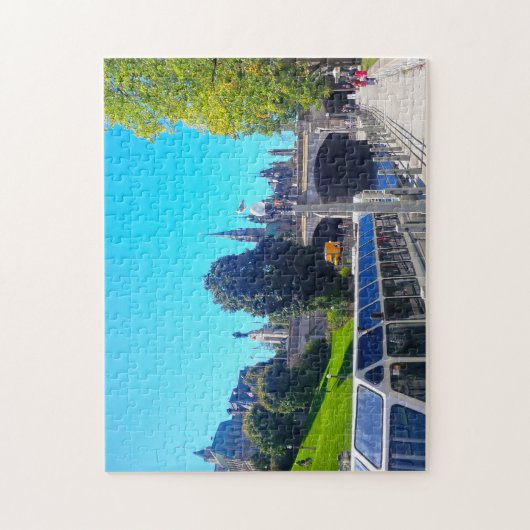 Kanaal in Ottawa Canada. Legpuzzel (Verticaal)