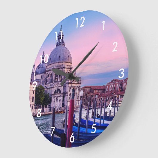 Kanaal met gondels en kerk in Venetië Grote Klok (Hoek)