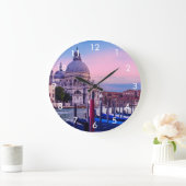 Kanaal met gondels en kerk in Venetië Grote Klok (Huis)