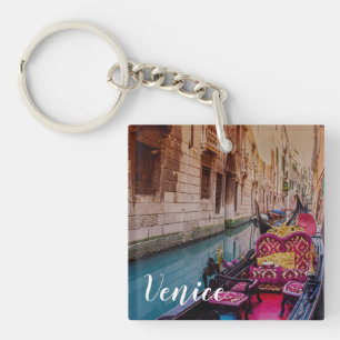 Kanaal met traditionele gondola in Venetië, Italië Sleutelhanger