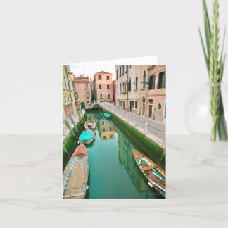 Kanaal van Venetië, groen water, roze gebouwen Bedankkaart