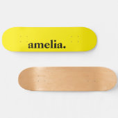 Kanariegeel Effen Kleur Elegante Naam Persoonlijk Skateboard (Horizontaal)