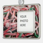 Kandijbonen en peppermints-kerstfeestdag verzilverd omlijst ornament (Links)