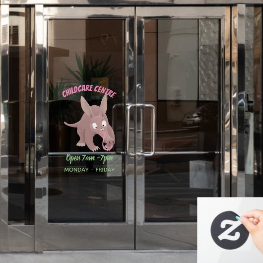 Kaneelaarvark cartoon raamsticker (Kantoordeur)