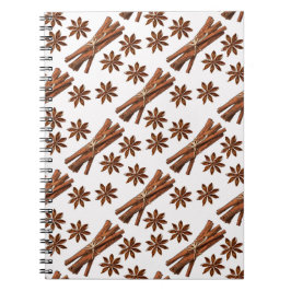 Kaneelstokjes en steranijs. notitieboek