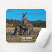 Kangaroo met verpleegkundige baby joey Tasmania Au Muismat (Met muis)
