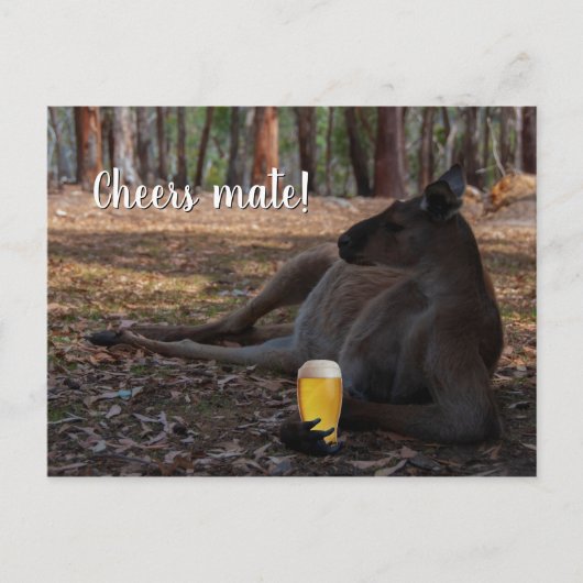 Kangaroo Relaxing with Beer Australia Funny Briefkaart (Voorkant)