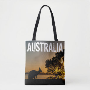 Kangaroo tegen zonsondergang in Australië Tote Bag