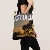Kangaroo tegen zonsondergang in Australië Tote Bag (Dichtbij)
