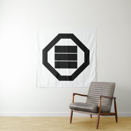 Kanji karakters voor drie op dienblad wandkleed (In situ)