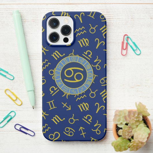 Kanker Zodiac+Astrology Symbolen Patroon Gold+Blue iPhone Hoesje (Op bureau)