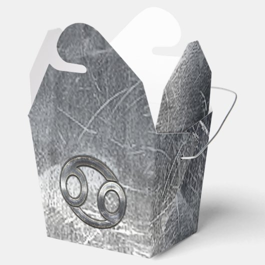 Kankerdiersymbool in gedempt decor bedankdoosjes (Geopend)