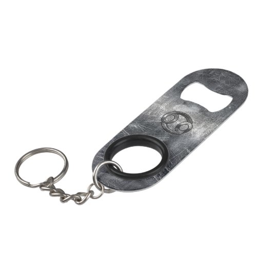 Kankerdiersymbool in industriële stijl sleutelhanger flessenopener (Voorkant Gekanteld)