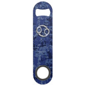 Kankerdiersymbool Navy Blue Digital Camouflage Speed Flessenopener (Voorkant)