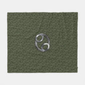 Kankerdiersymbool op groene digitale camo fleece deken (Voorkant (Horizontaal))