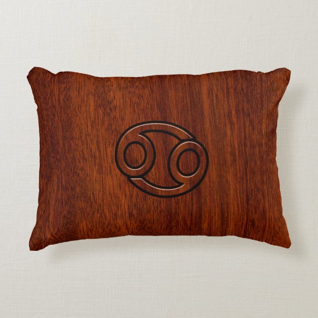 Kankerdiersymbool op Mahogany Wood Style Decoratief Kussen (Voorkant)