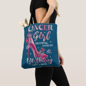 Kankermeisje dat mijn verjaardag binnensteekt als tote bag (Dichtbij)