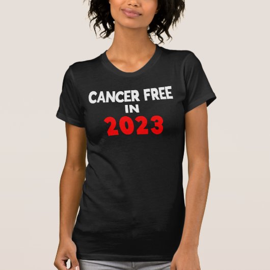 Kankervrij in 2023 kankeroverleving t-shirt (Voorkant)