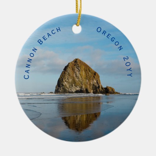 Kannon Beach Dated Kerstmis Keramisch Ornament (Voorkant)
