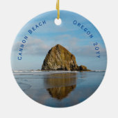 Kannon Beach Dated Kerstmis Keramisch Ornament (Achterkant)