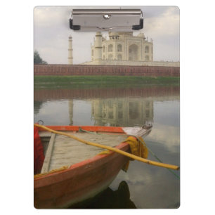 Kano in water met Taj Mahal, Agra, India Klembord