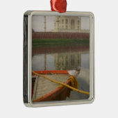 Kano in water met Taj Mahal, Agra, India Metalen Ornament (Rechts)