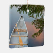 Kano op het meer bij zonsondergang in Canada Keramisch Ornament (Rechts)
