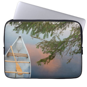 Kano op meer bij zonsondergang, Canada Laptop Sleeve