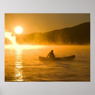 Kanoën in Lily Bay bij zonsopgang, Moosehead Lake, Poster