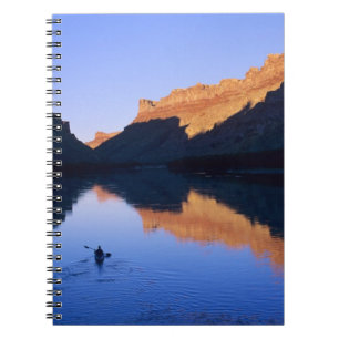 Kanoën op de Colorado rivier in het Spaans Notitieboek