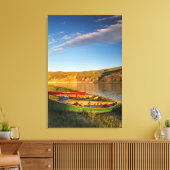 Kanoing langs de witte kliffen van Missouri Canvas Afdruk (Insitu (Woonkamer))