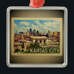 Kansas City Missouri Vintage Travel Ornament<br><div class="desc">Een cool  ornament van Kansas City met het uitzicht skyline van de stad met het hoofdgebouw.</div>