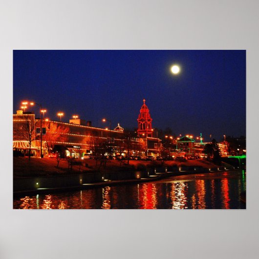 Kansas City Plaza licht onder een volle maan Poster (Voorkant)